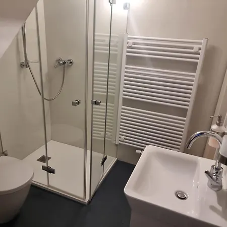 Pension Zum Gruenen Kakadu