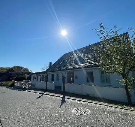 Pension Zum Gruenen Kakadu Penzion Goehren (Ruegen)