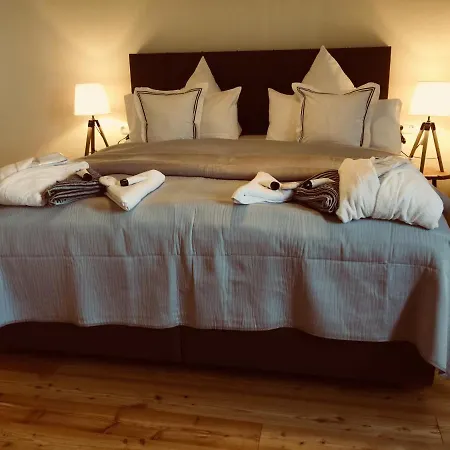 Pension Zum Gruenen Kakadu Penzion